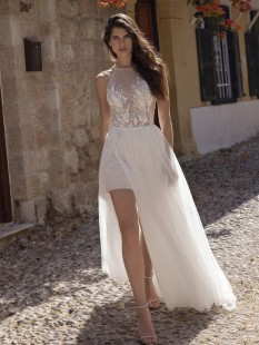 SENS Embroidered Tulle and Lace A-line Wedding Dress